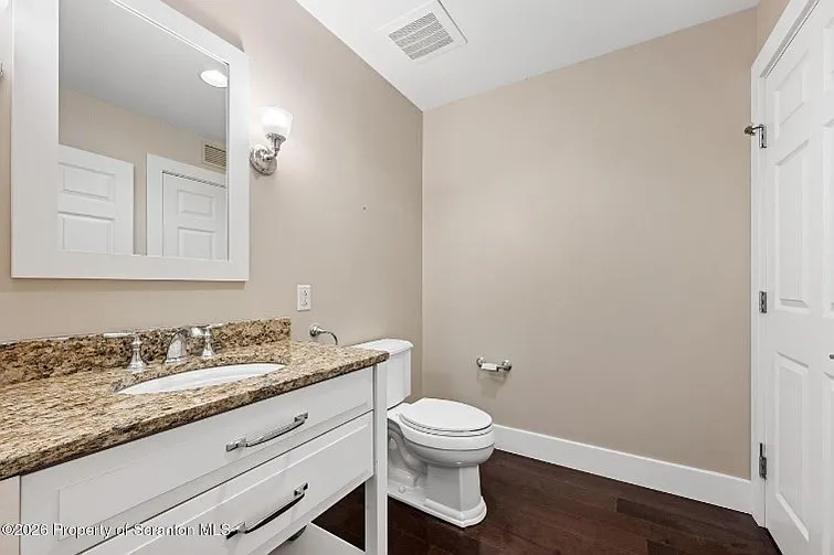 Building Photo - 509 Bogart Pl #203