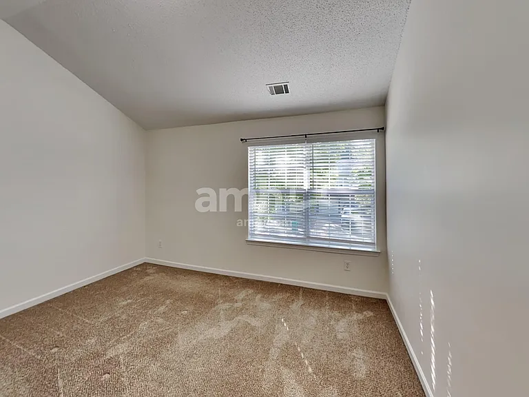 131 Hidden Creek Dr — Photo 18