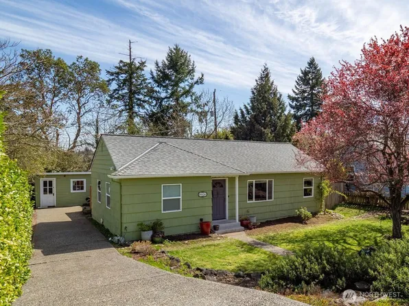 9826 33rd Avenue SW, Seattle, WA 98126