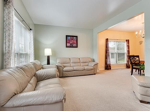 3rd image of 145 Hearthstone Dr