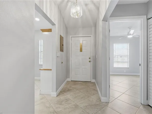 1706 Kings Lake BLVD #203, NAPLES, FL 34112