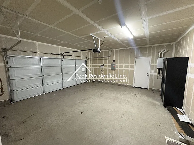 2794 Elderberry St — Photo 25