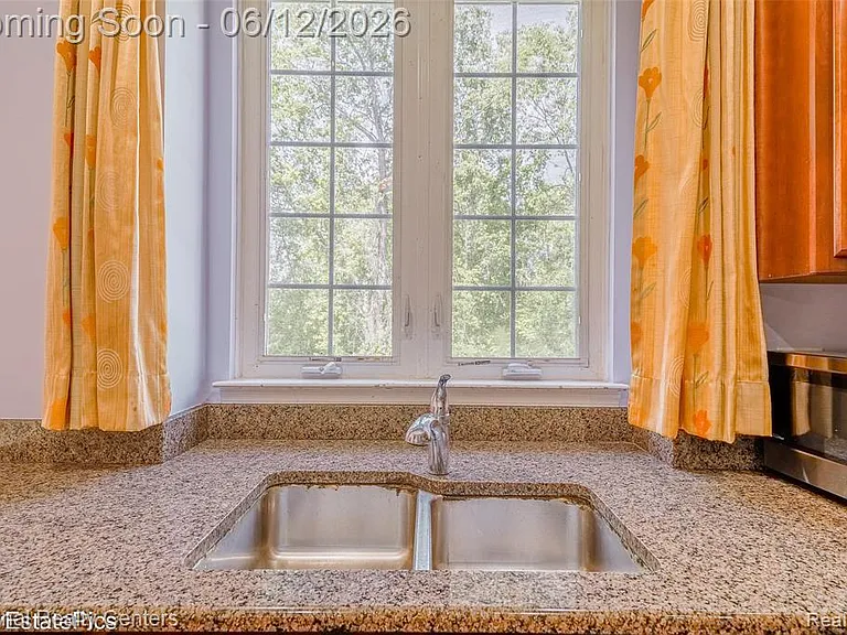 45149 Bartlett Dr — Photo 24