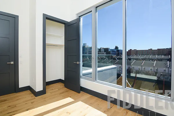 Rented by The KCI Group | media 32