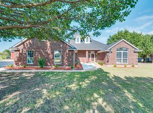 2251 Cottonwood Ct, Midlothian, TX 76065