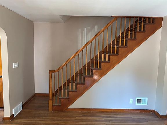 3rd image of 494 McDonald Ave