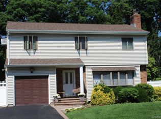 15 Hanley Avenue, Melville, NY 11747