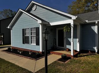 218 Okehampton Dr, Goose Creek, SC 29445