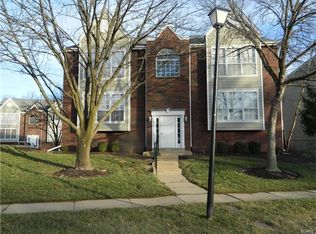 1327 Holgate Dr UNIT D, Ballwin, MO