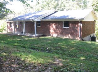 3843 Red Hill Rd, Livingston, KY 40445