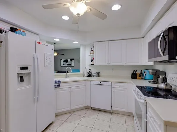25080 Peacock LN #102, NAPLES, FL 34114