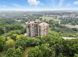 237 King St W #1104, Cambridge, ON N3H5L2