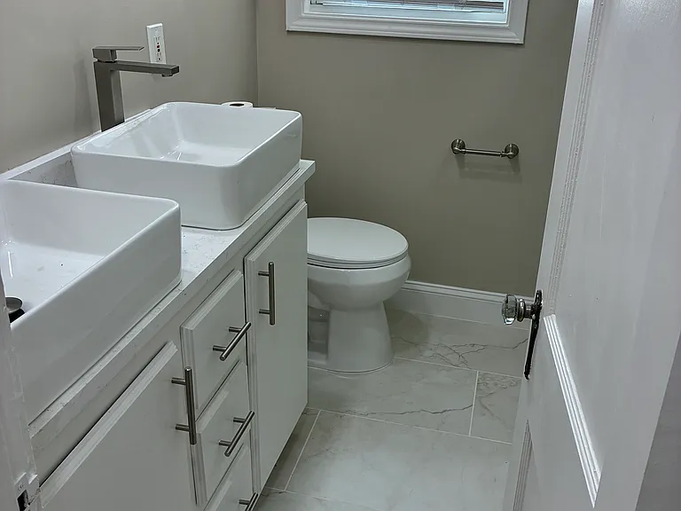 4805 Capitol Ave — Photo 20