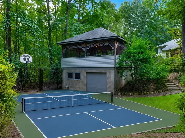 2227 Graystone Ln, Chapel Hill, NC 27514