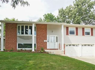 4090 Dixon Dr, Hoffman Estates, IL 60192