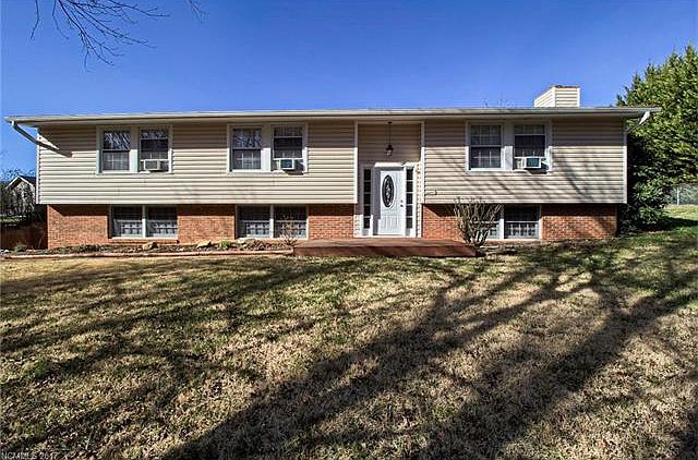 1st image of 663 Delaware Ln