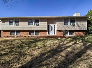 663 Delaware Ln, Hendersonville, NC 28791