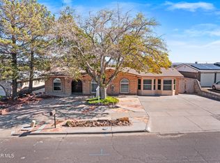 10406 Bon Aire Dr, El Paso, TX 79924