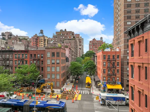 1678 3rd Avenue image 7 of 7