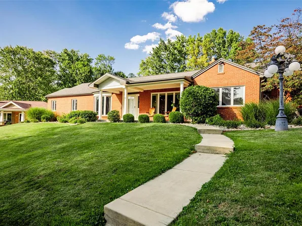 11 Willmore Rd, Saint Louis, MO 63109