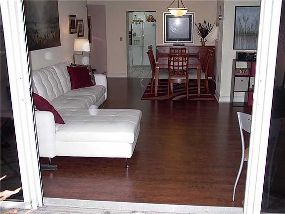 3rd image of 6422 Collins Ave APT 604