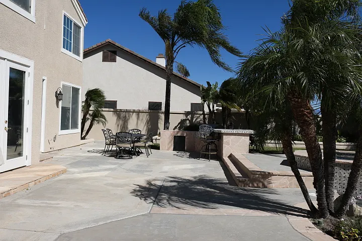 14049 Claremont Ln — Photo 31