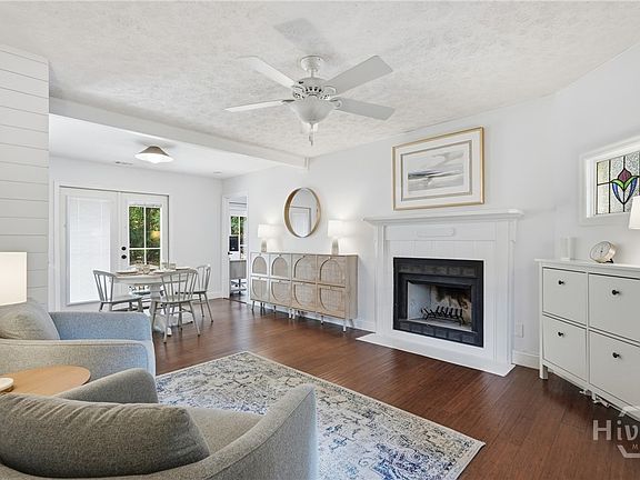 3rd image of 28 Romney Place
