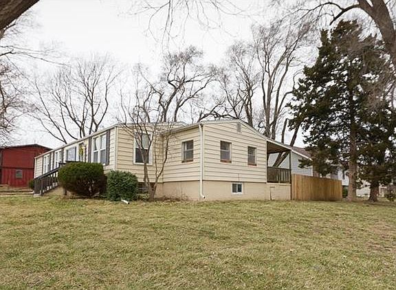 3rd image of 7844 Cody St
