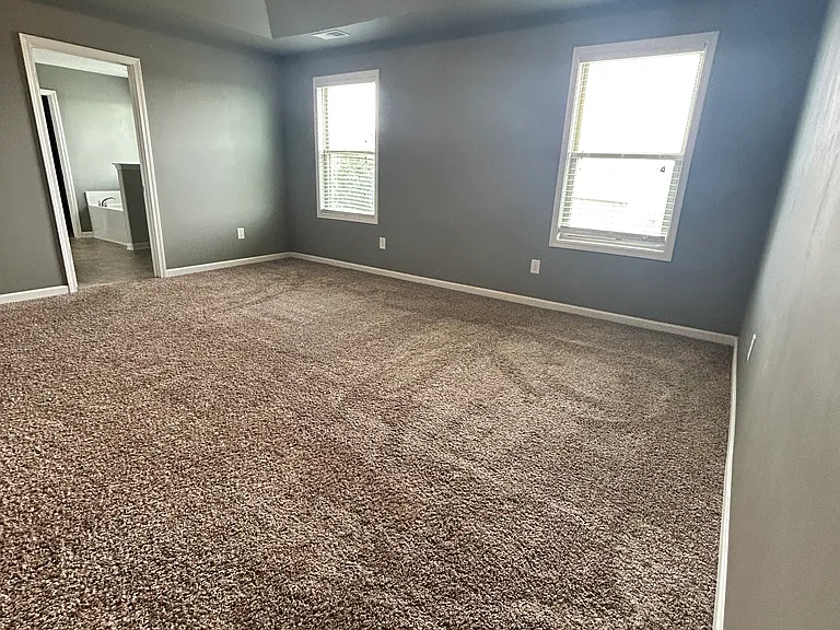 327 Lost Lake Dr — Photo 15