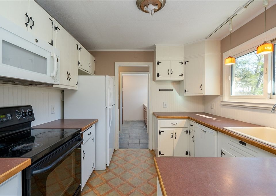 86 Benjamin Rd, Shirley, MA 01464 Zillow