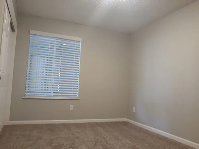 Sutter Commons Apartments — Photo 17
