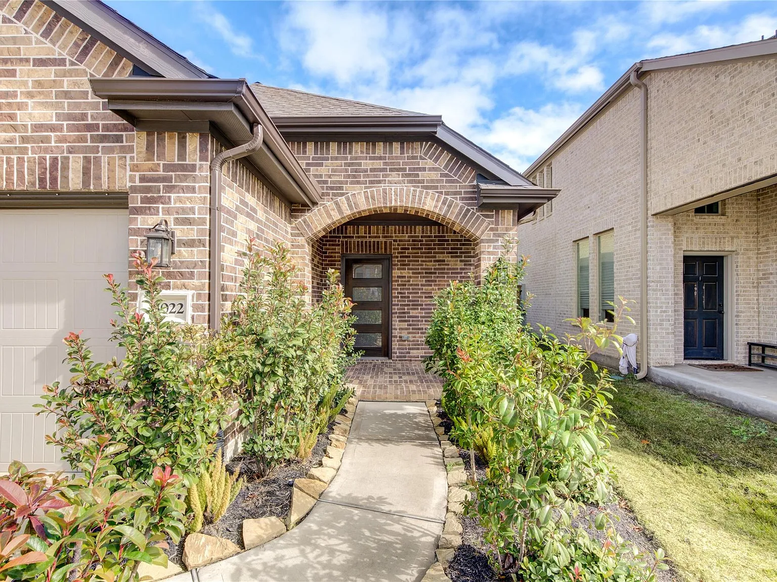 3 bed, 2.0 bath, 1598 sqft, $2,200 — Photo 4
