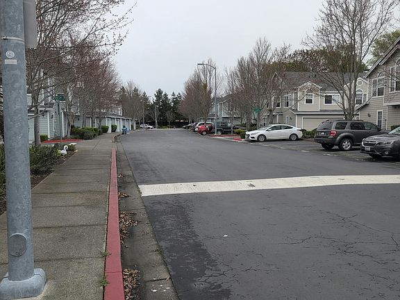 4th image of 626 Ryan Ln