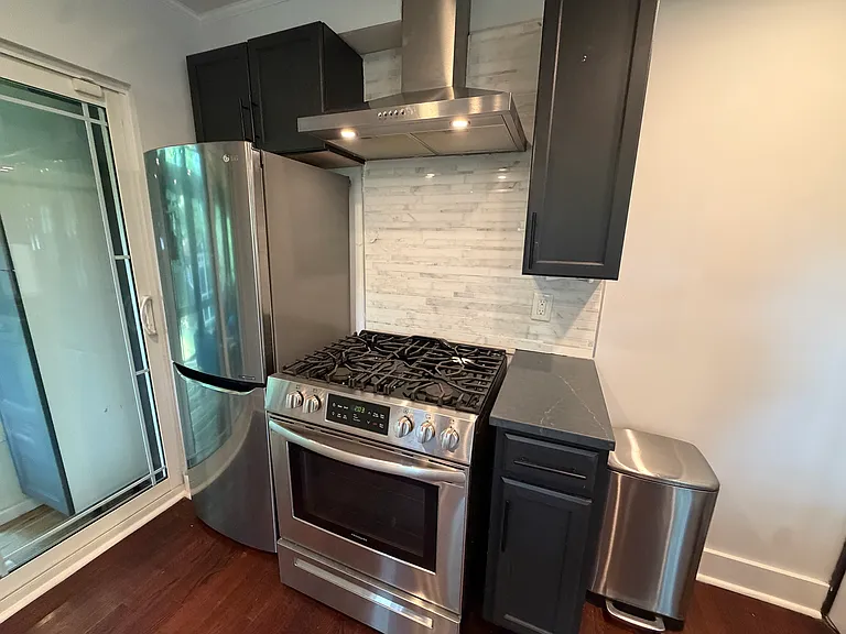 5932 Edgehill Ct — Photo 13