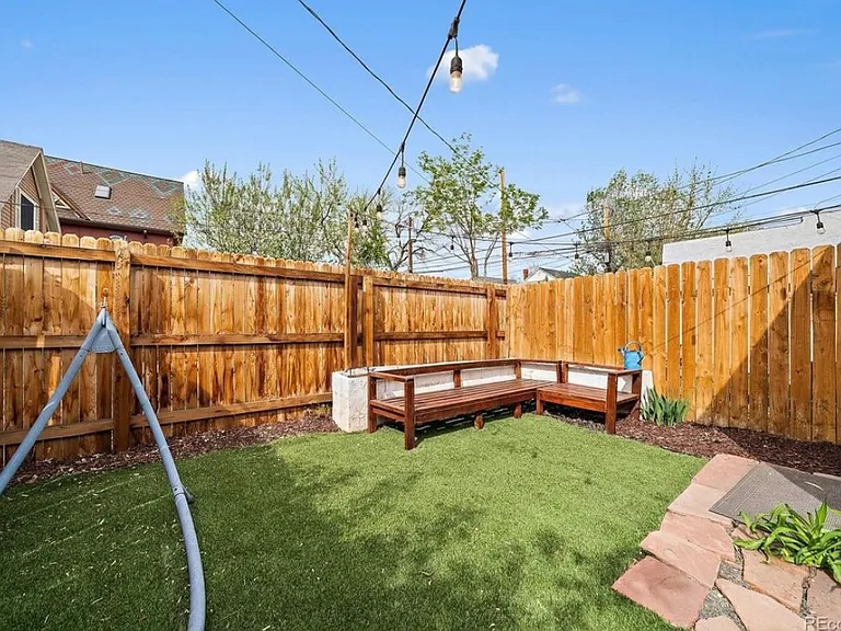 217 E Cedar Ave — Photo 16