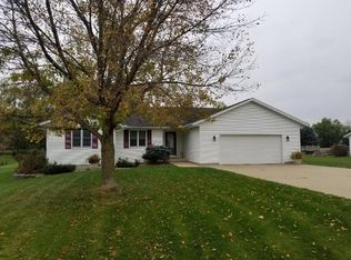 27869 Madlyn Dr, Rock Falls, IL 61071