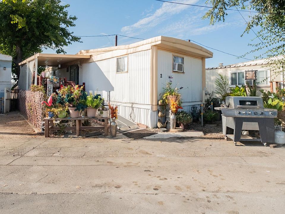 1st image of 1941 N Golden State Blvd Space 2
