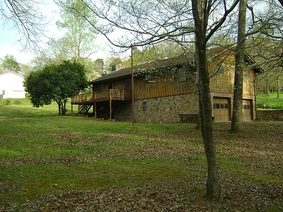 3rd image of 77 Pinecrest Dr