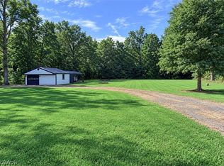 3081 Phalanx Mills Herner Rd, Southington, OH 44470