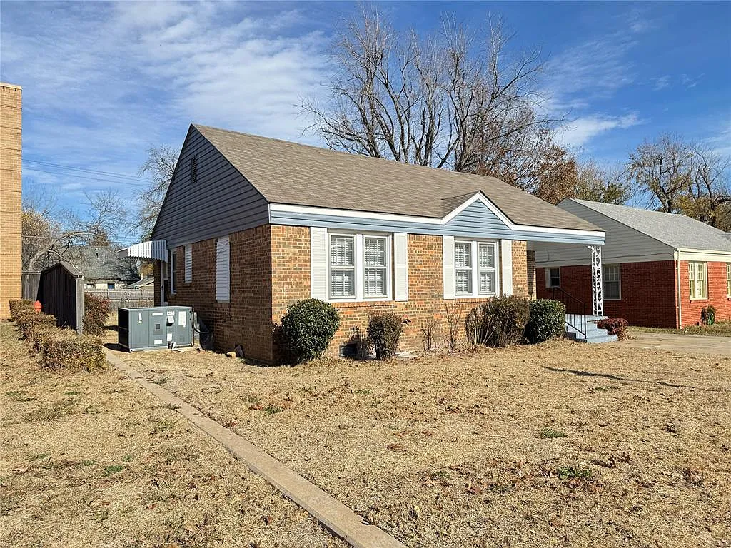 3 bed, 2.0 bath, 1312 sqft, $1,450 — Photo 2