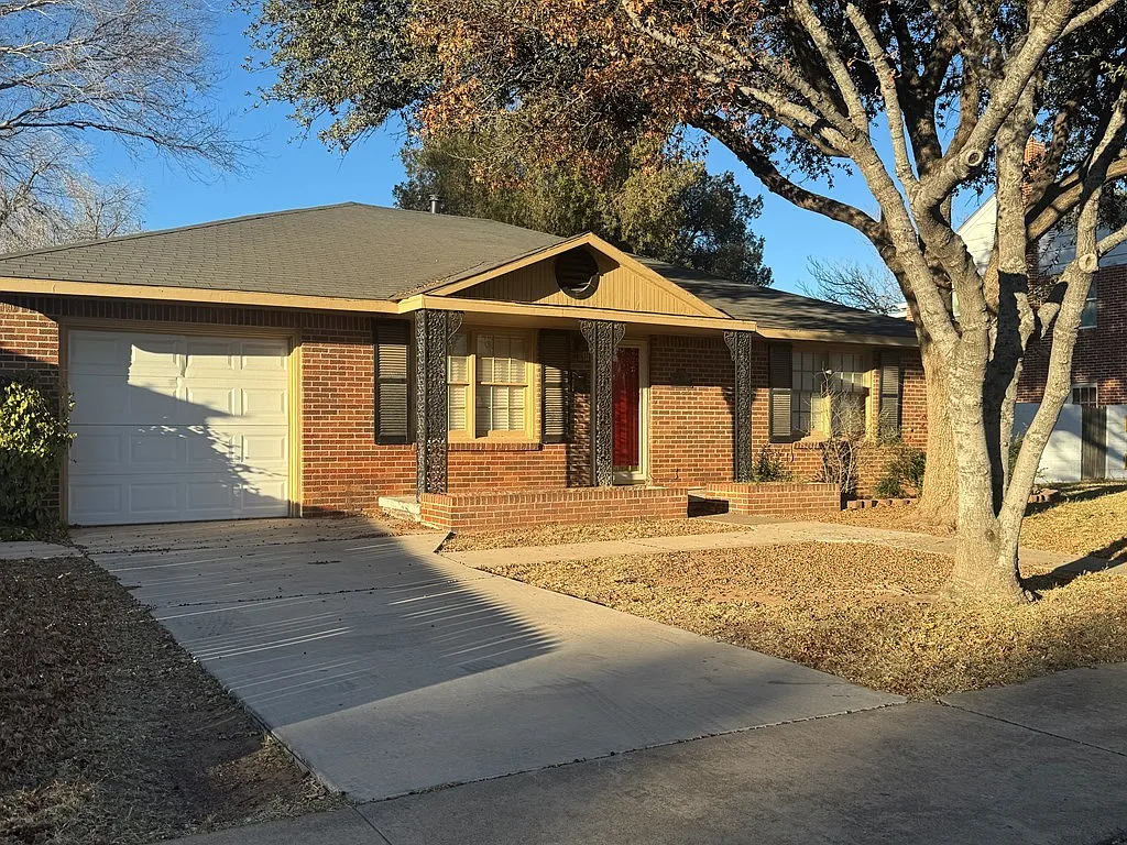 Building Photo - 1002 W Louisiana Ave