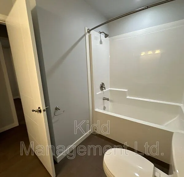 6936 Langer Cres #A — Photo 18