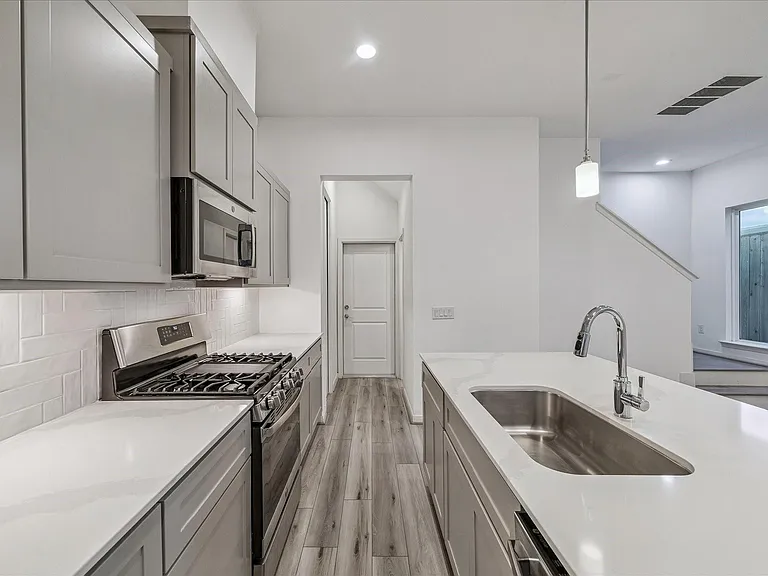 1524 Ojeman Rd #D — Photo 10