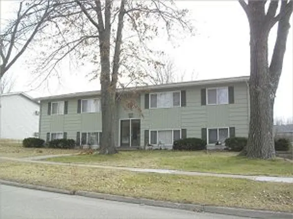 1325 Meadowview Drive, 1325 Meadowview Dr APT 3, Marion, IA 52302