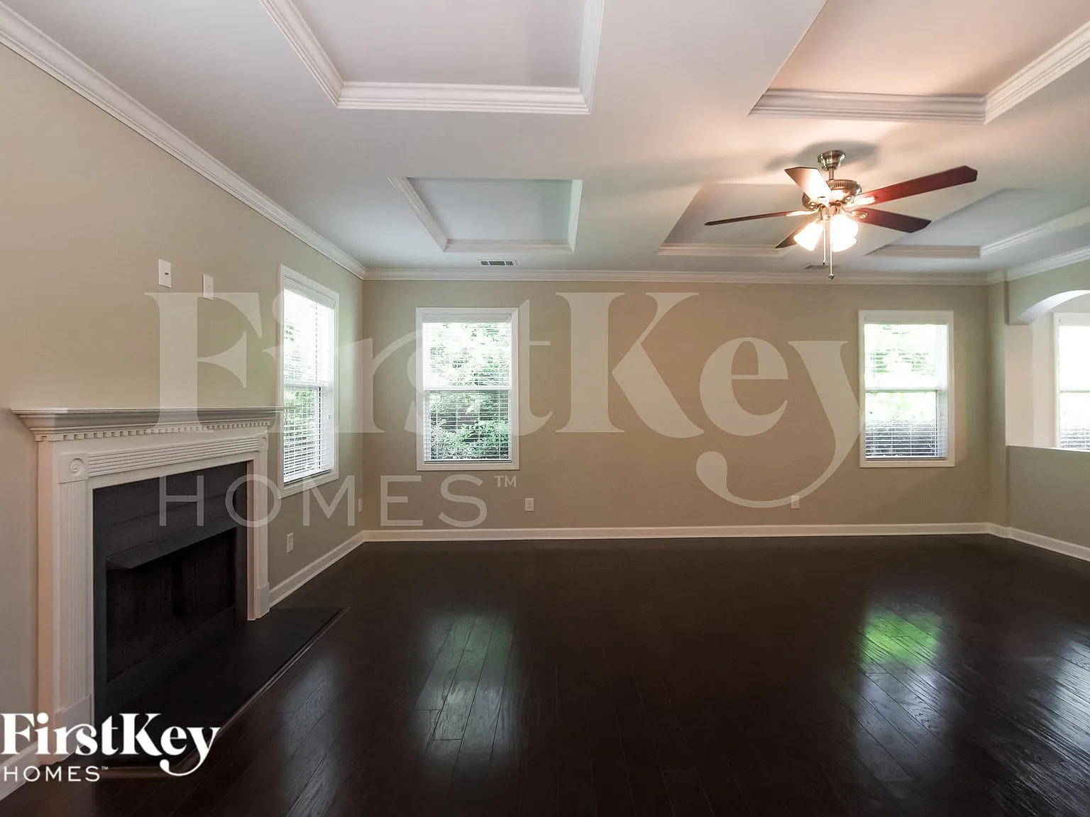 4 bed, 2.5 bath, 2870 sqft, $3,290 — Photo 4