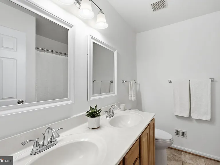 4067 Fountainside Ln — Photo 26