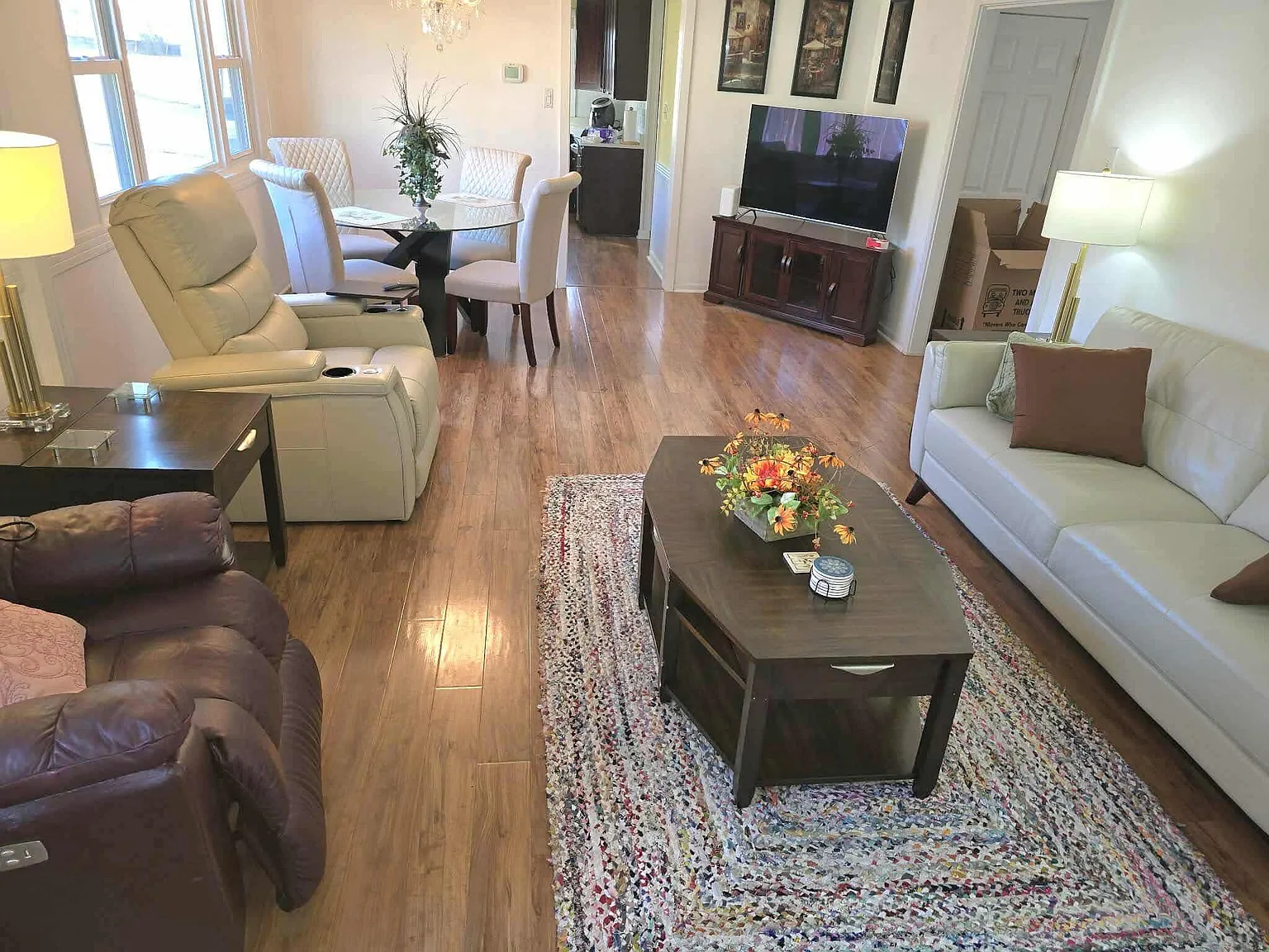 3 bed, 1196 sqft, $2,500 — Photo 3