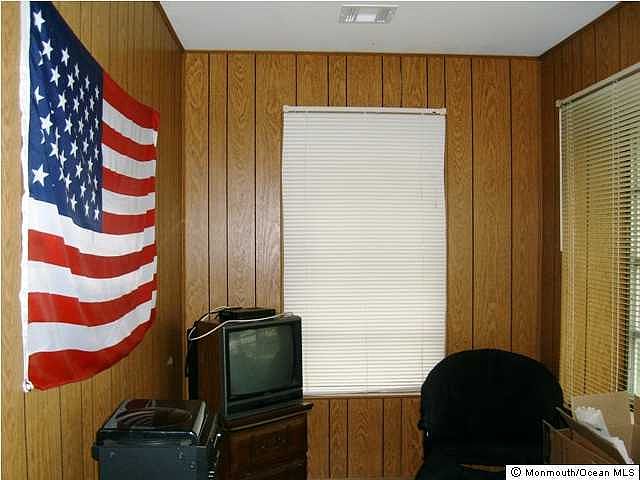 2nd image of 3 Betsy Ross Lane #A