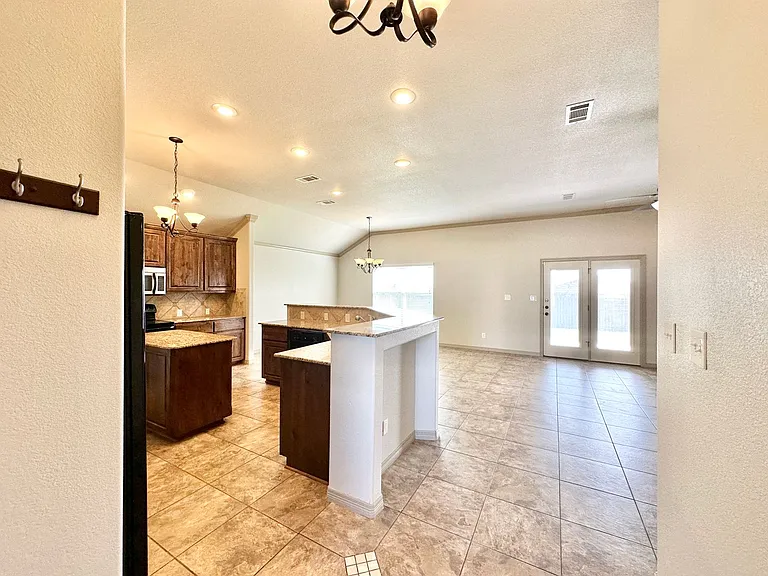 3208 Rockwall Dr — Photo 2