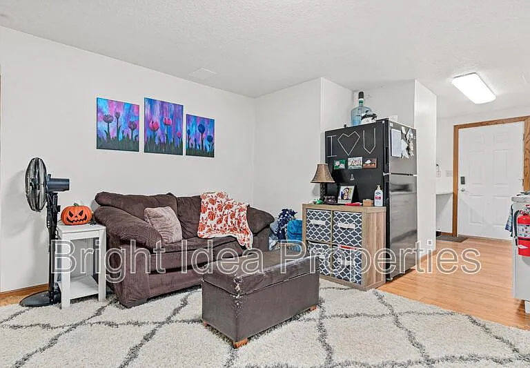 2535 Aldrich Ave S #3 — Photo 4